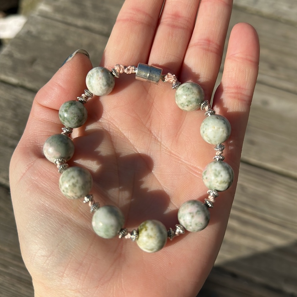 Tree agate magnetic bracelet - Picture 3 of 5